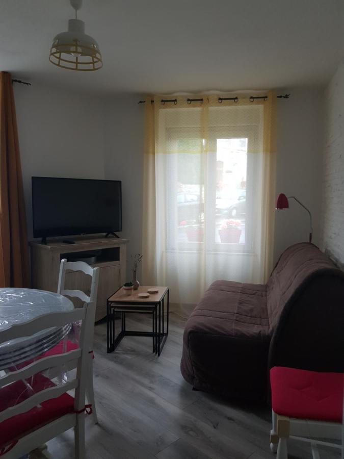 Maison ,1 Chambre, Une Petite Piece , Un Salon, 5 Couchages Villa Chevire-le-Rouge Exterior photo